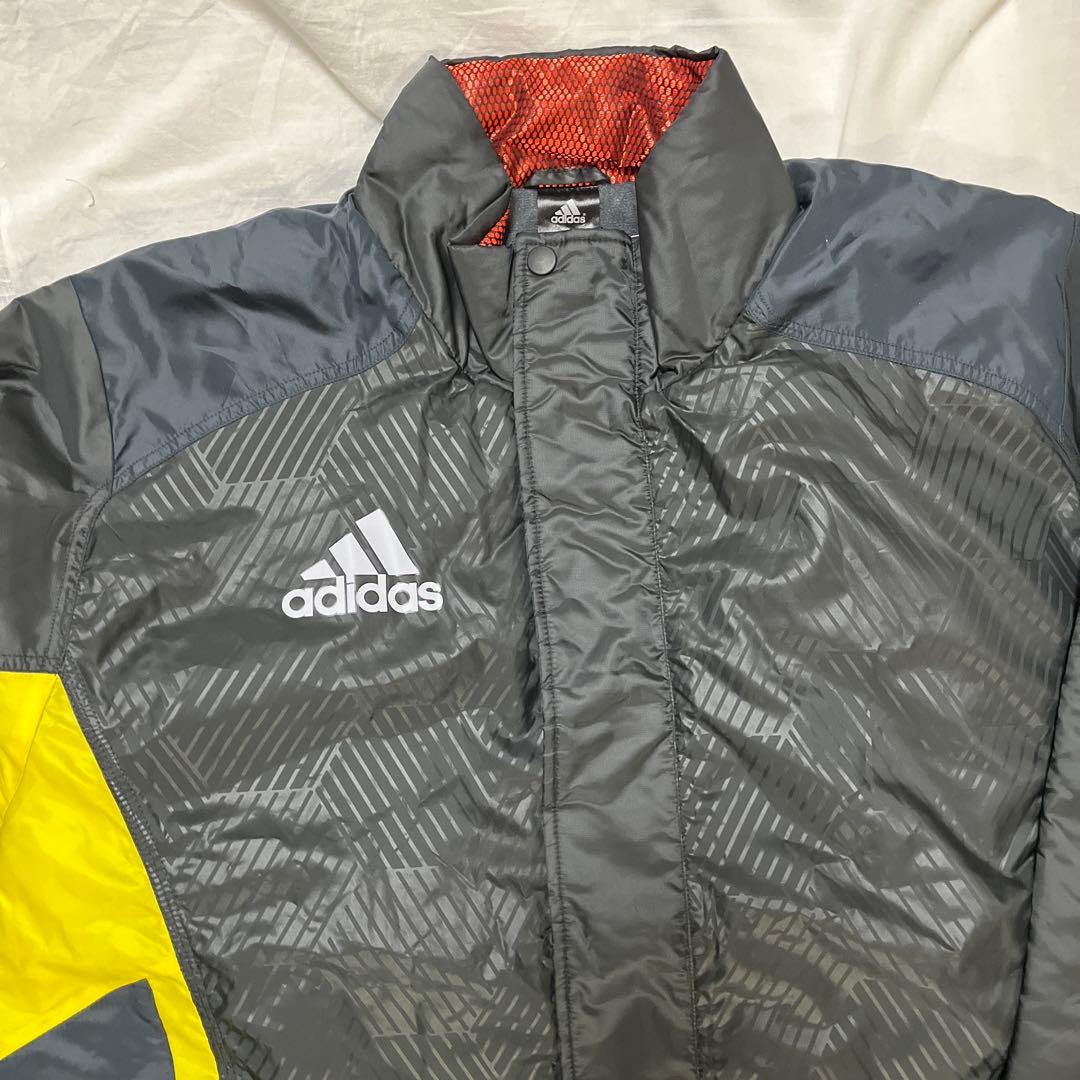 新品adidas クライマプルーフ 太陽を着る雨風防ぐ高機能バリア中綿入りコート