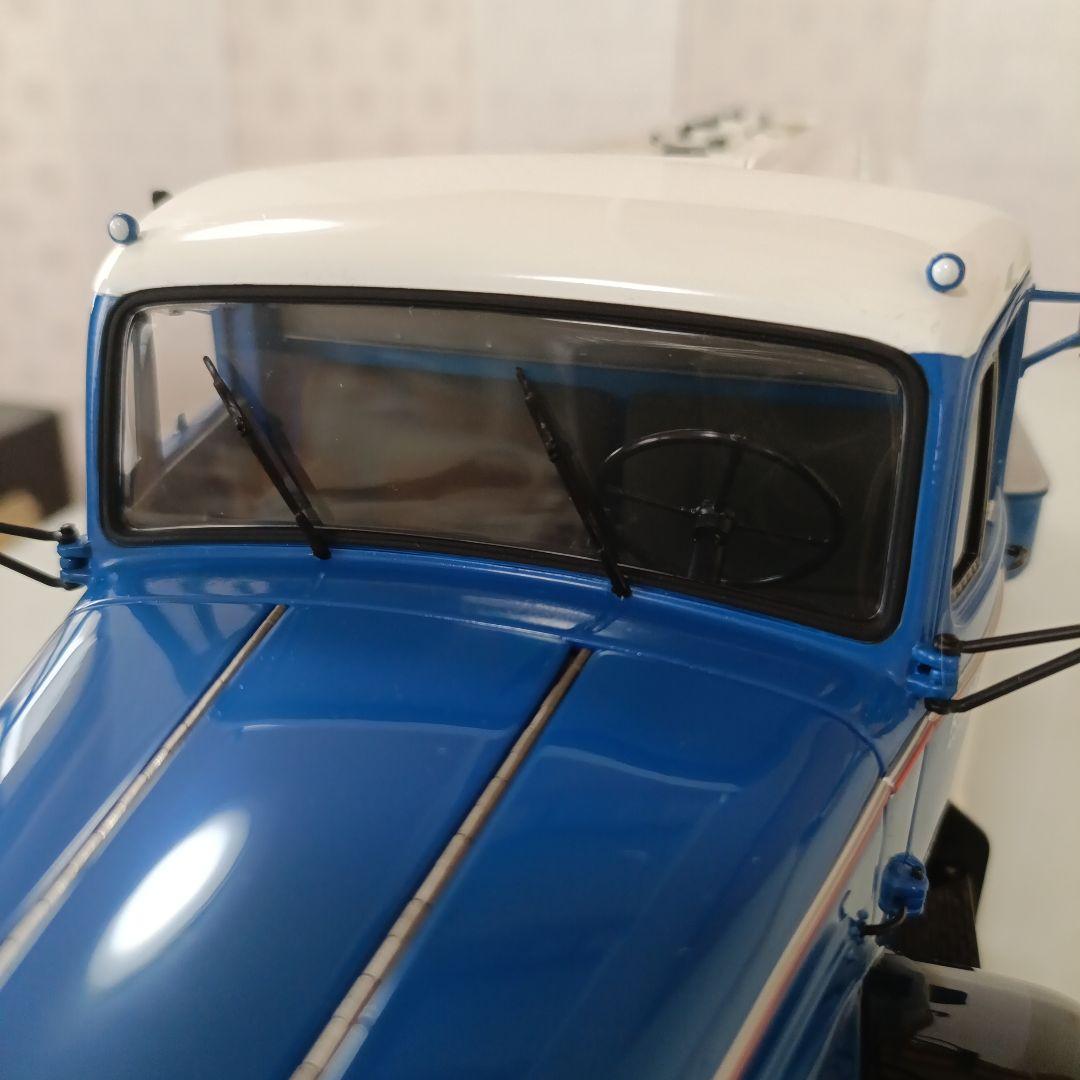 ミニチャンプス製　メルセデスベンツ L6600 タンクワゴン 1/18