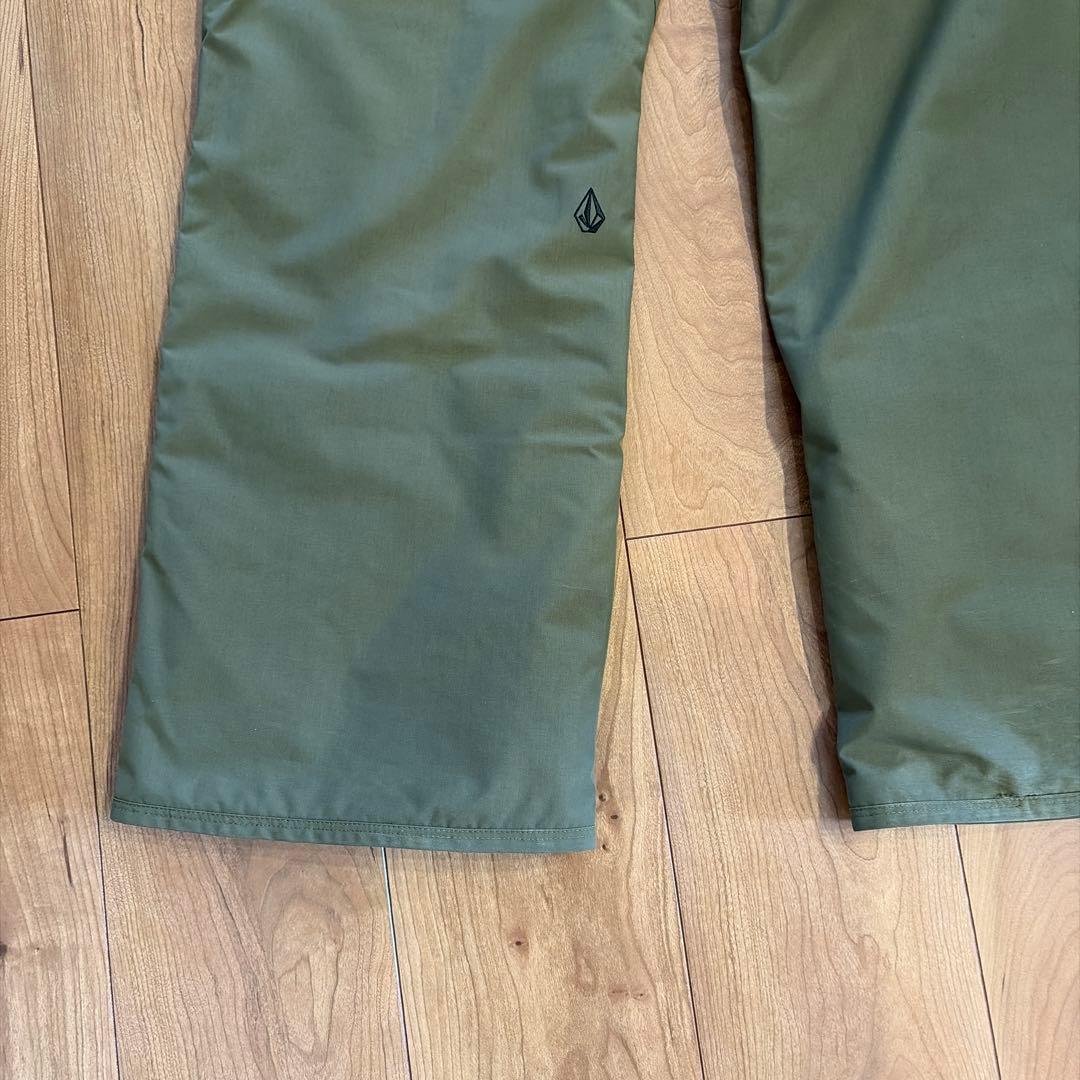 VOLCOM オリーブ色 スノーウェア S/Pビブパンツ