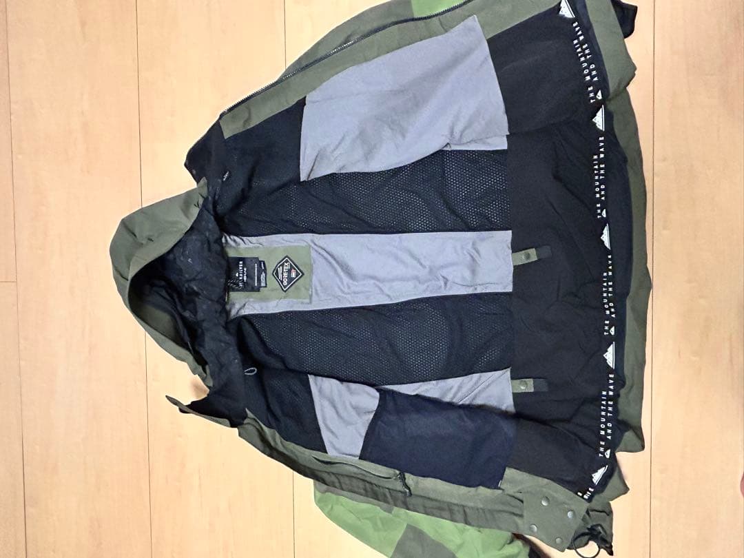 機能性抜群！ Quiksilver GORE-TEX スノボウェア Mサイズ