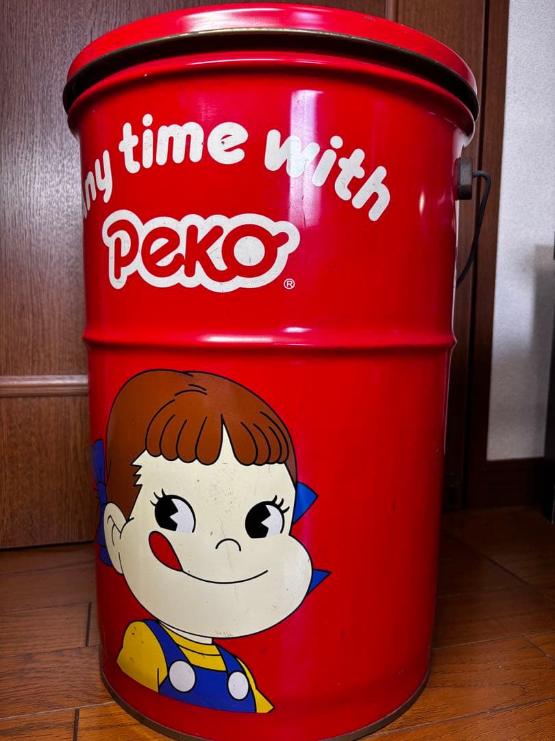 不二家 ペコちゃん ペール缶 大型 高さ43cm 昭和レトロ 当時物 収納 椅子