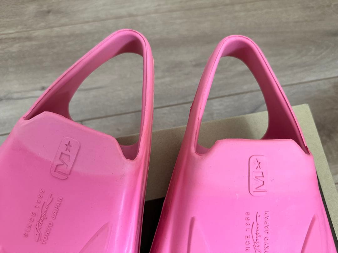 新品未使用　ZEBEC♡ゼベック フィン ドットローズピンク ボディボード　M
