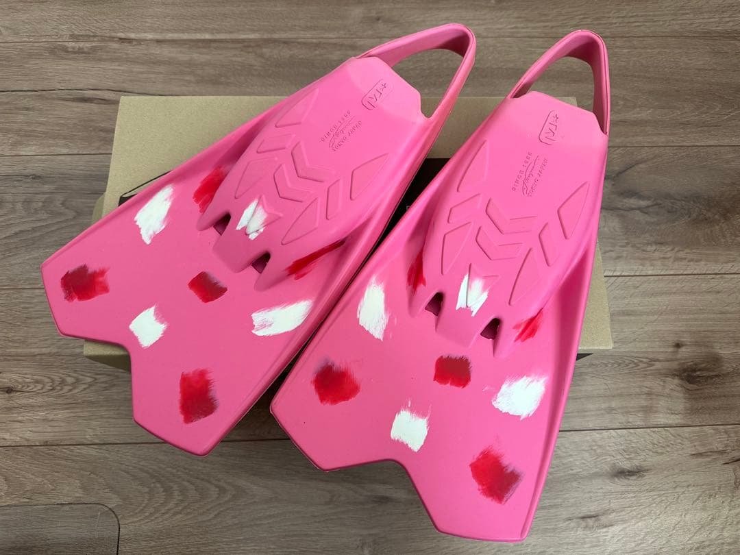 新品未使用　ZEBEC♡ゼベック フィン ドットローズピンク ボディボード　M