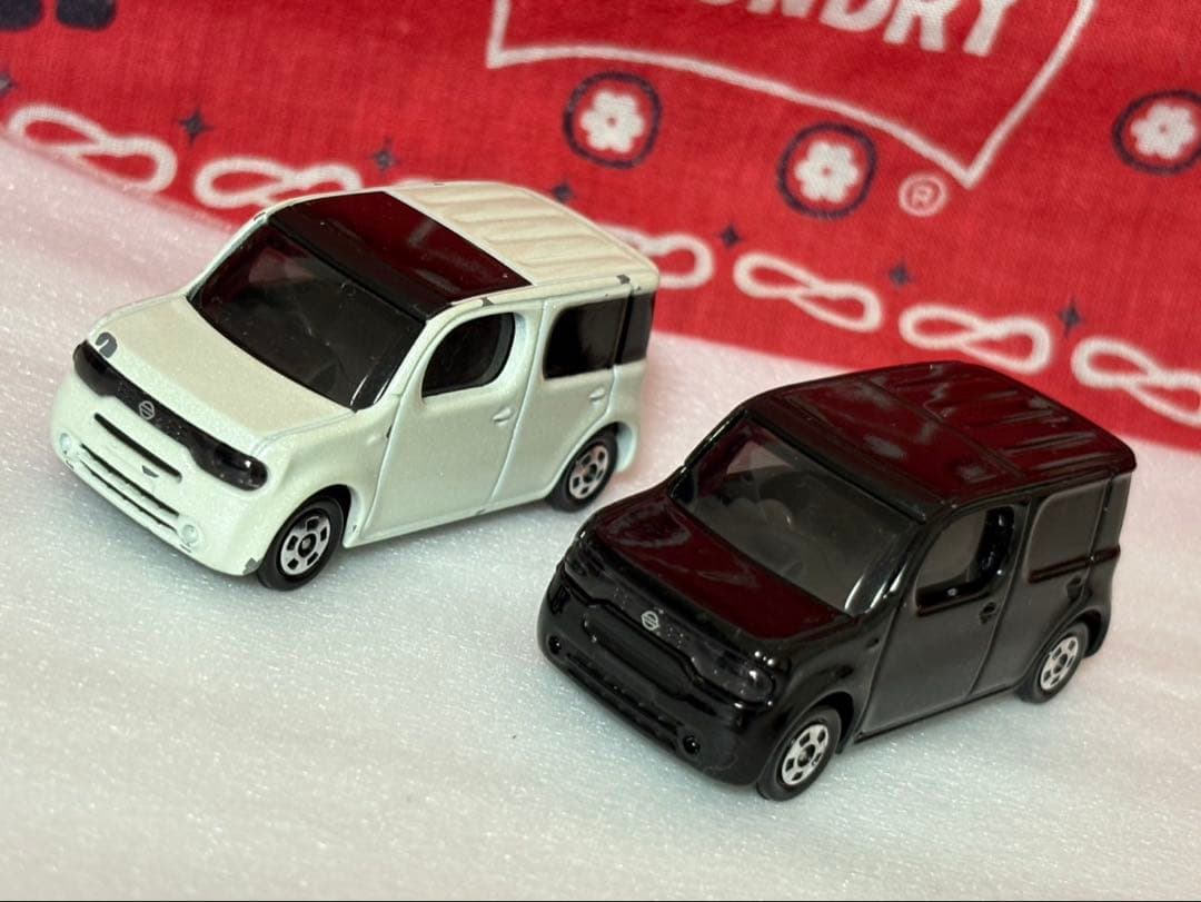 ＊希少品＊トミカ 日産 キューブ 【カラーサンプル 9台セット】