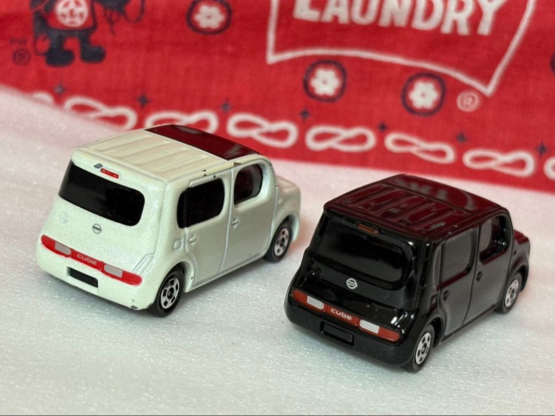 ＊希少品＊トミカ 日産 キューブ 【カラーサンプル 9台セット】
