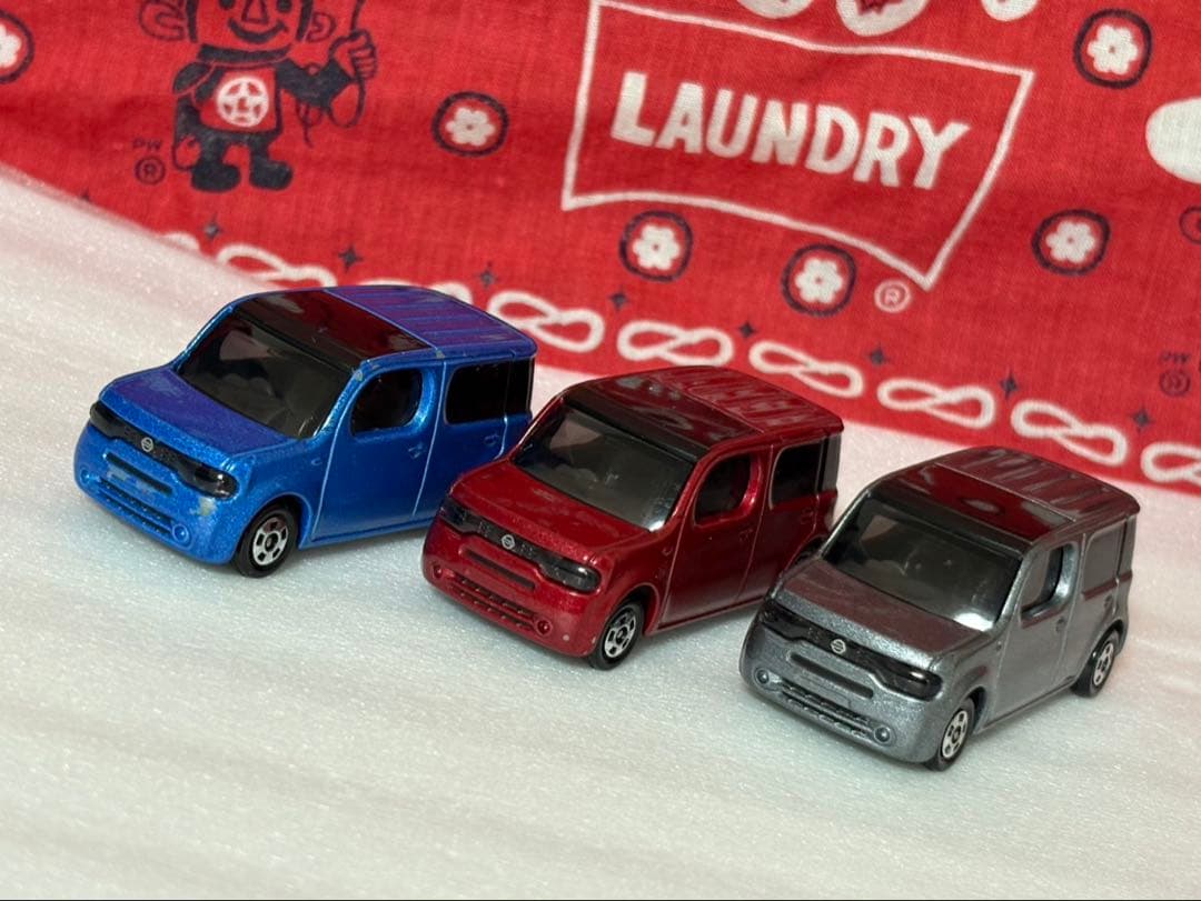 ＊希少品＊トミカ 日産 キューブ 【カラーサンプル 9台セット】