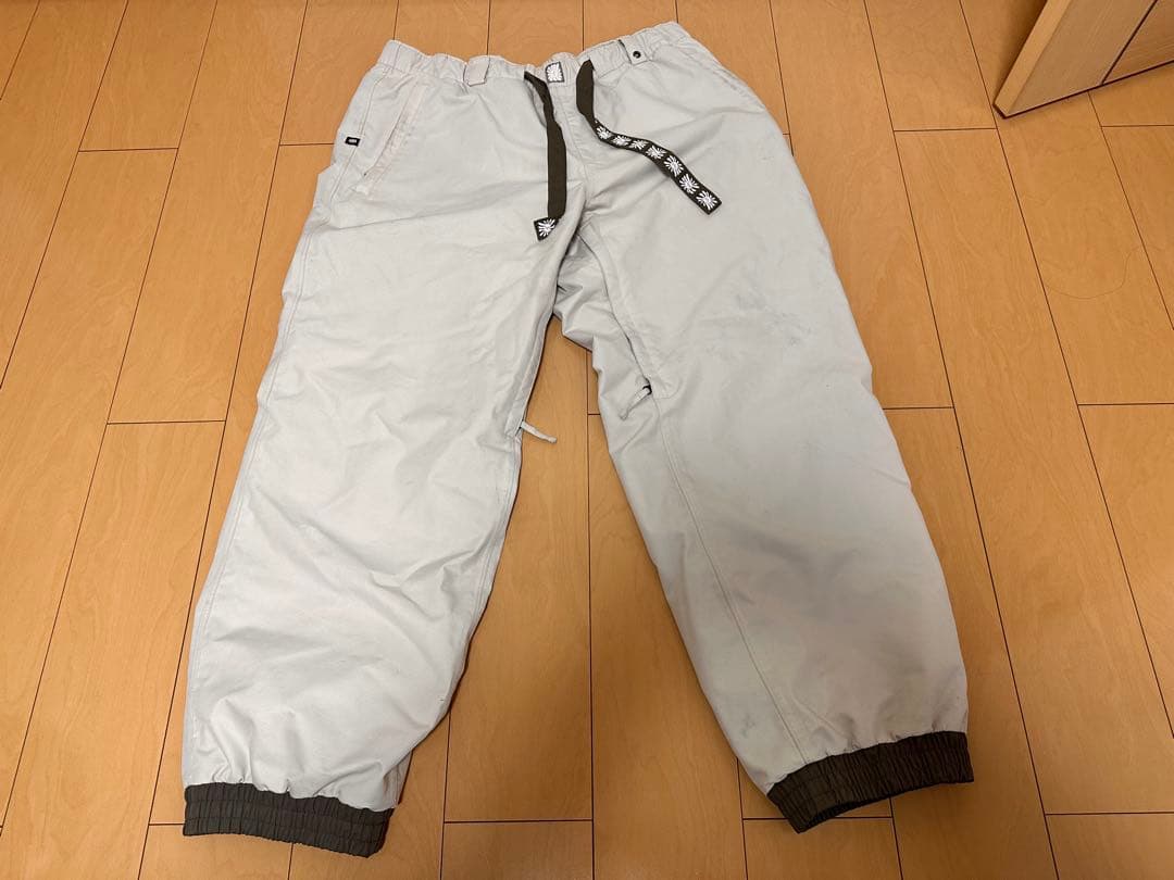 スノーボードウェアブランド686（シックスエイトシックス）