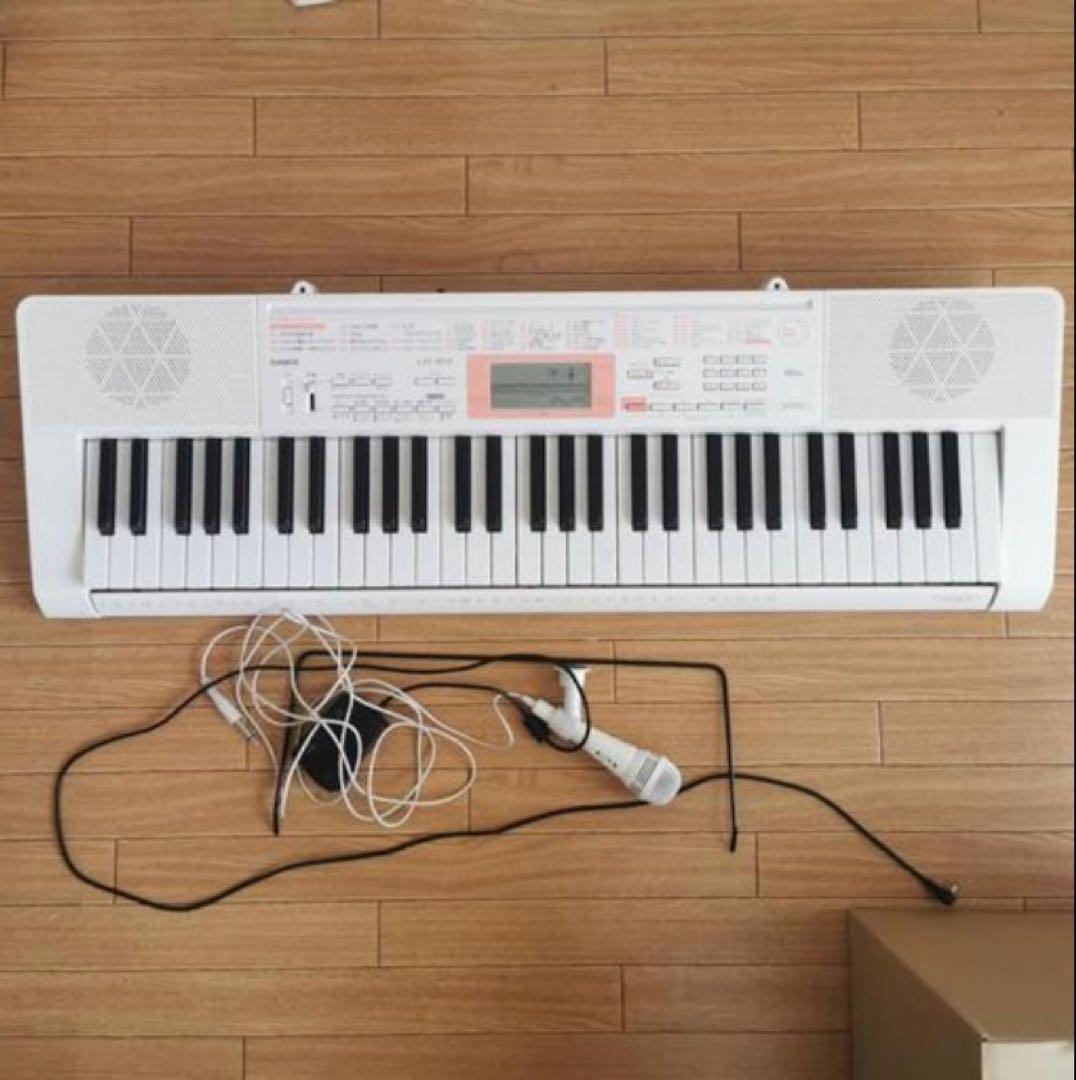 CASIO LK-123光るナビキーボード 61鍵