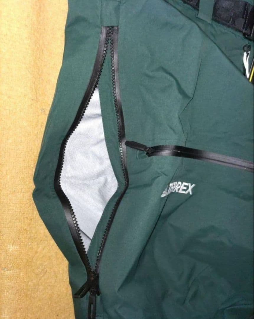 新品タグ付 Adidas GORE-TEX TERREX 3Layer バンツ