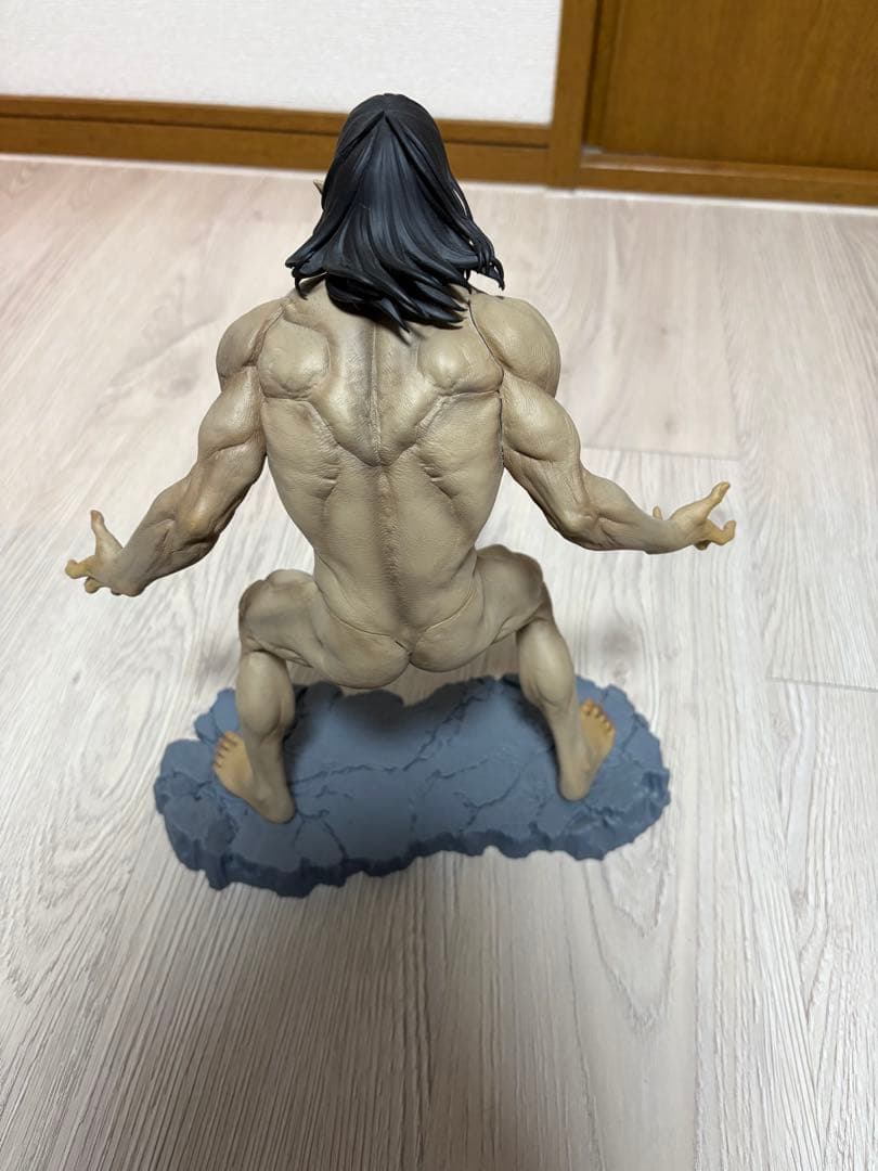 進撃の巨人 フィギュア エレン巨人