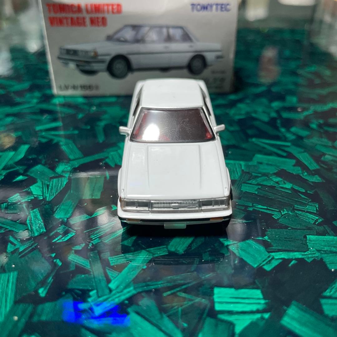 トミカリミテッドヴィンテージ　クレスタ　ミニカー