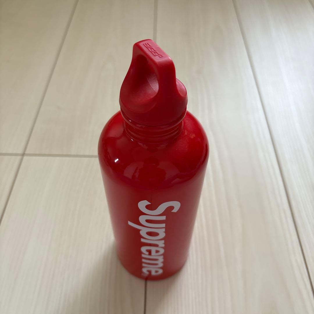 Supreme SIGG レッドボトル