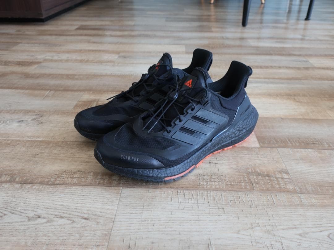 ★美品 アディダス ウルトラブースト２２ COLD.RDY 27.5 ランニング