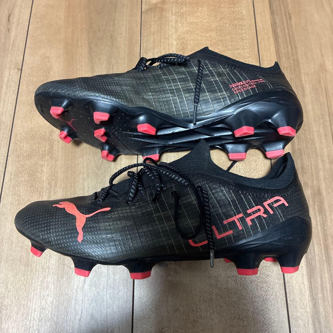 サッカースパイク　PUMA ULTRA