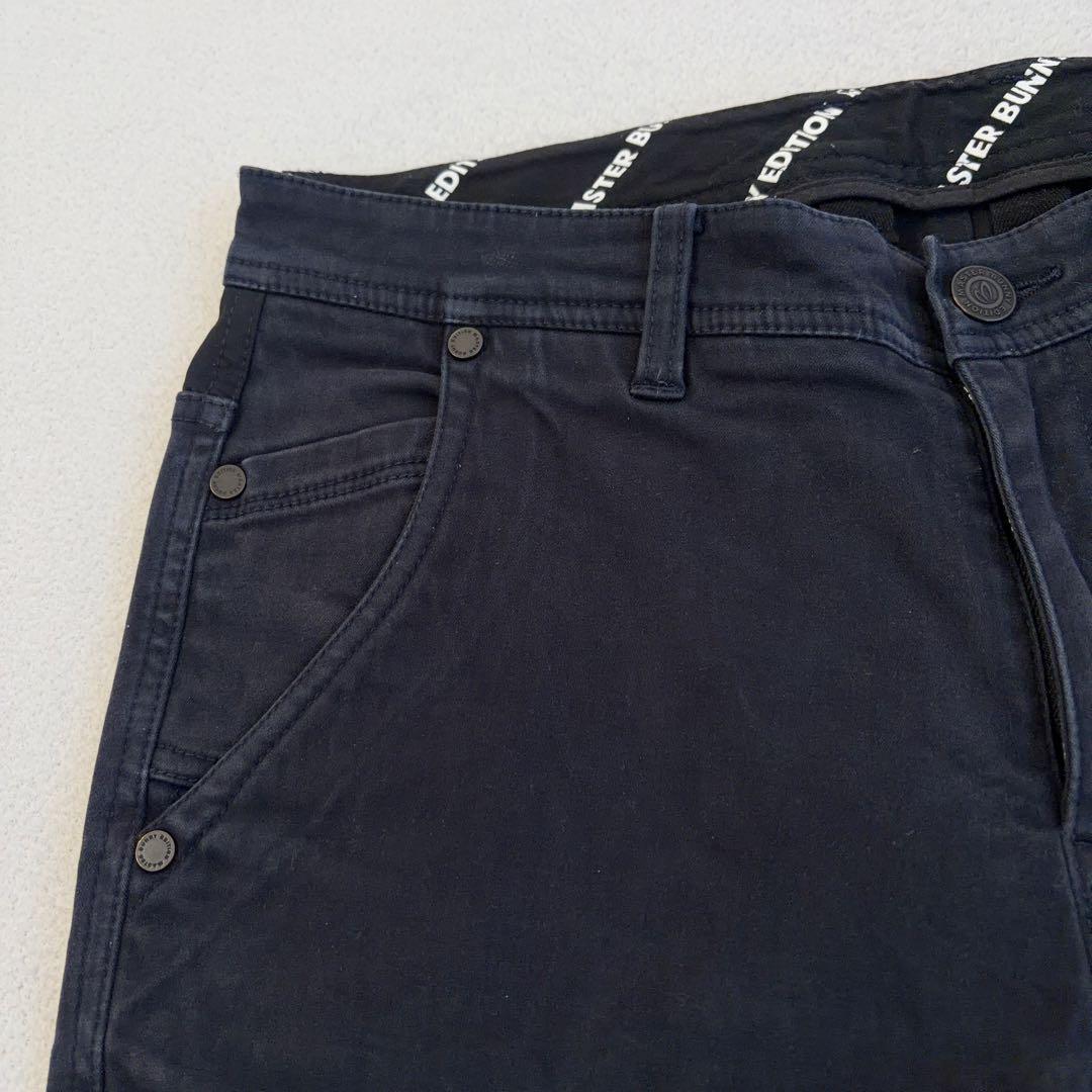 【マスターバニーエディション】ゴルフパンツ ストレッチ スキニー ロゴ 黒系 3