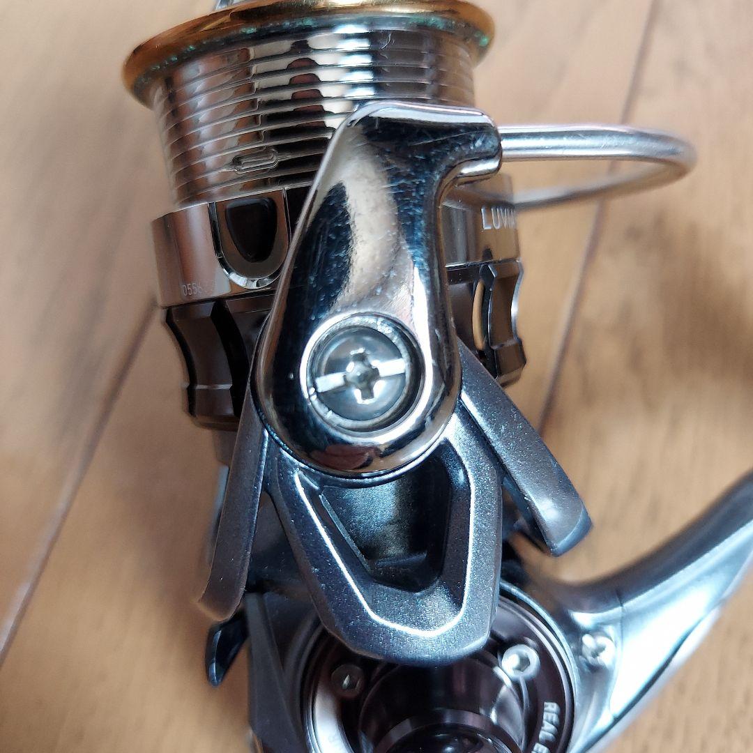 [OH済み]Daiwa 15ルビアス2004 スピニングリール(箱付き)