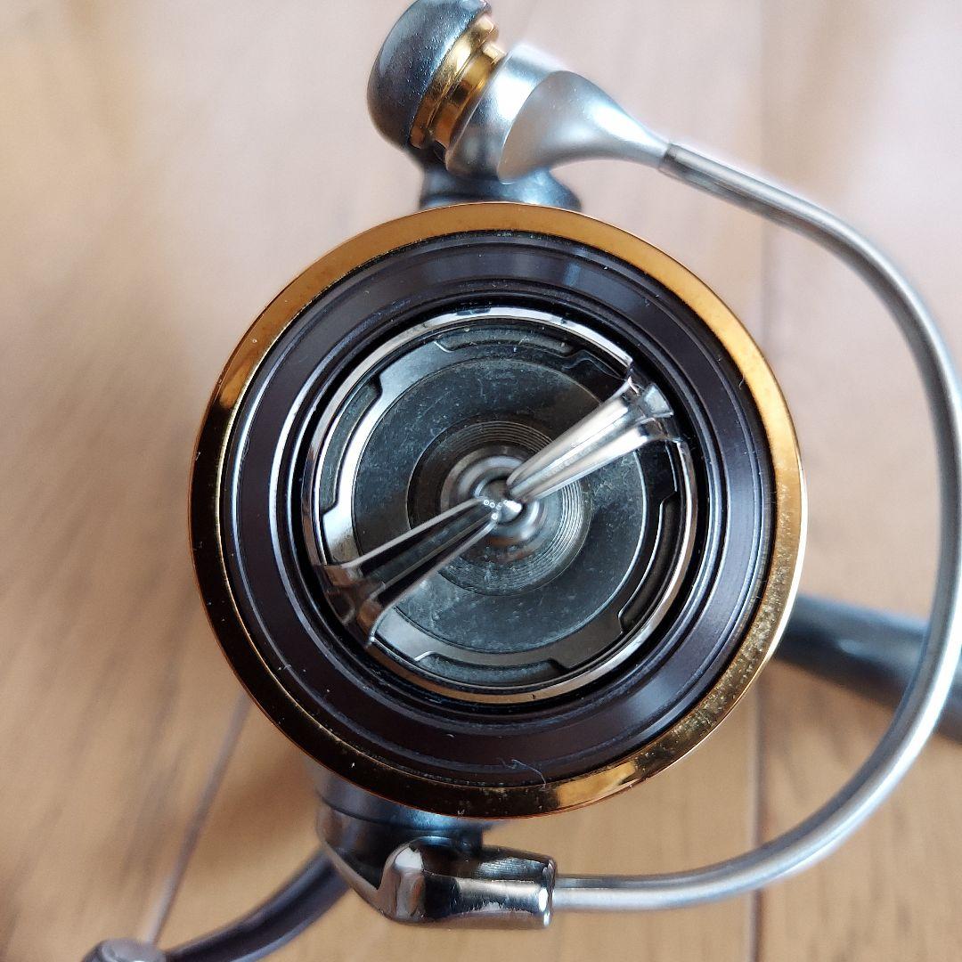 [OH済み]Daiwa 15ルビアス2004 スピニングリール(箱付き)