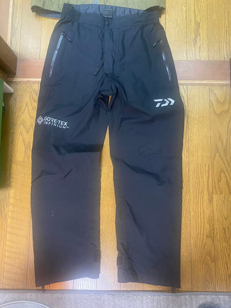 Daiwa GORE-TEX INFINIUM レインウェア　S