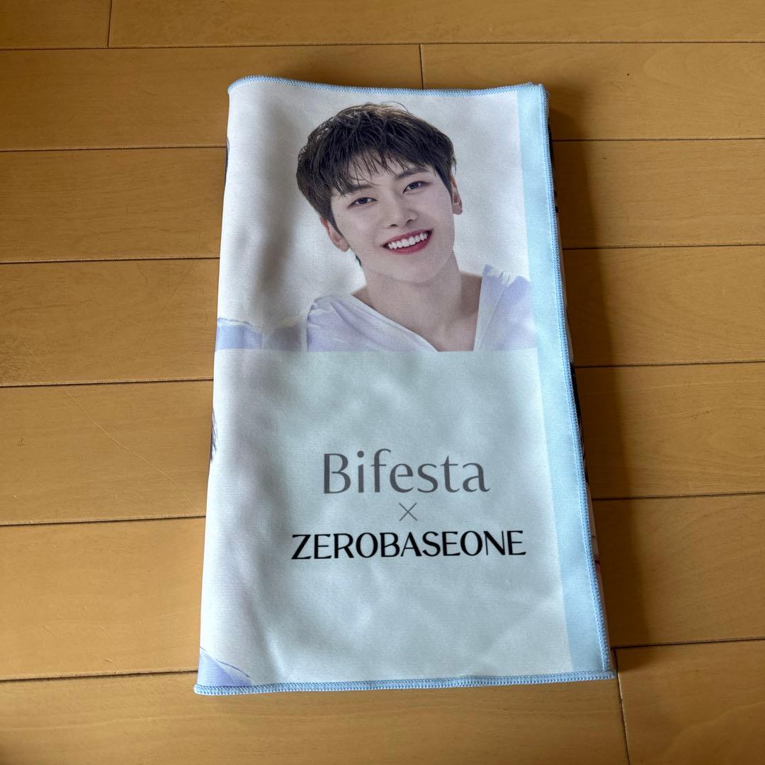 Bifesta × ZEROBASEONE コラボタオル