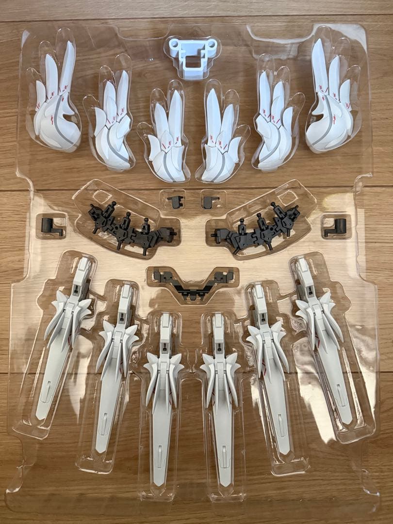 メタルコンポジット　ウイングガンダム スノーホワイト プレリュード