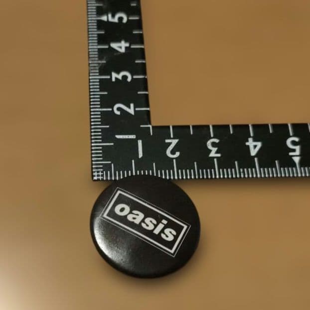 【激レア】oasis1994年初来日 スタッフ品 オアシス 缶バッジ
