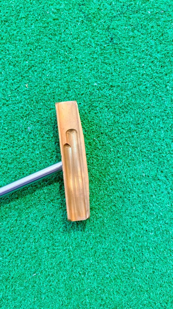 L.A.B.golf 500本限定　B2 真鍮仕上げ DirectedForce