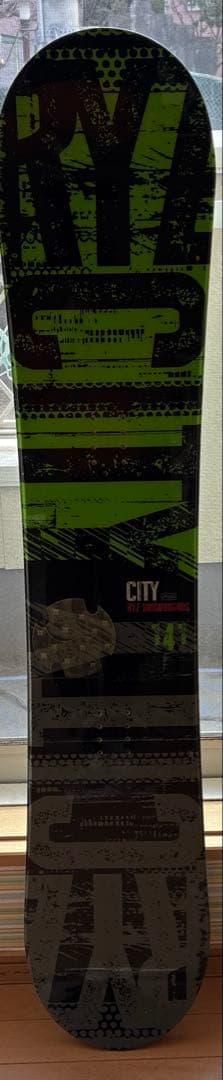 RYZ CITY スノーボード グリーン/ブラック　板