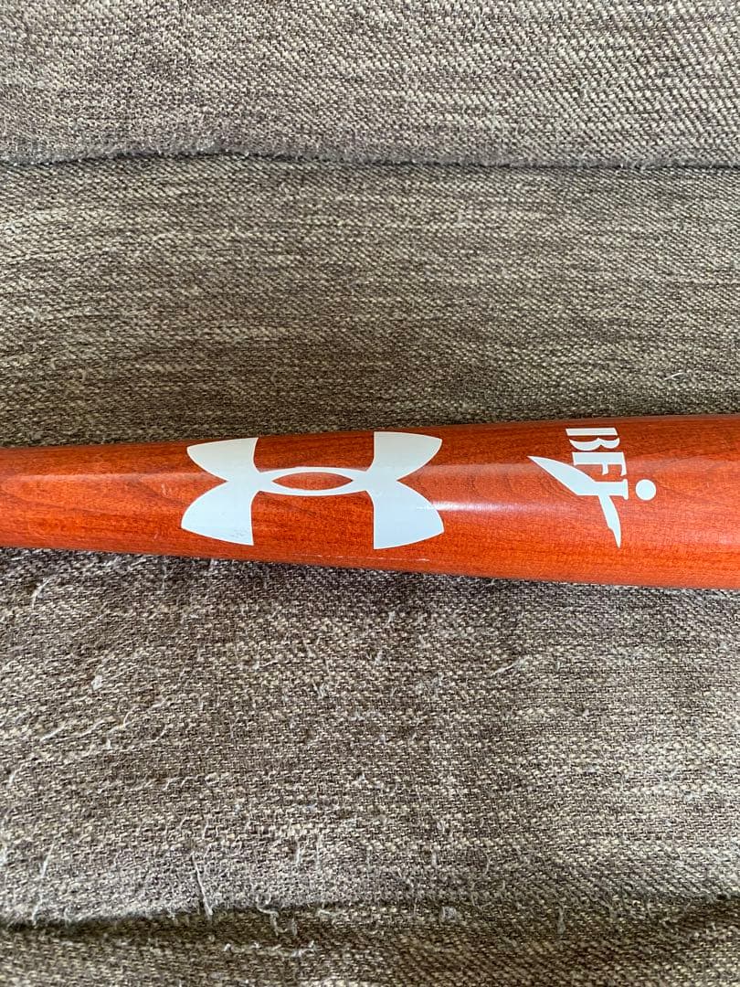 UNDER ARMOUR 硬式バット 木製