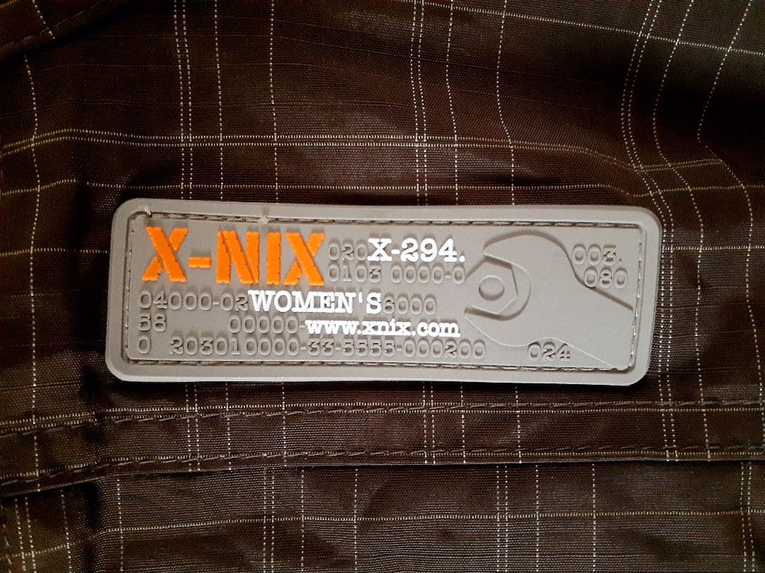 X-NIXエクスニクス スキースノーボードウエア つなぎ XSブラウンチェック✨
