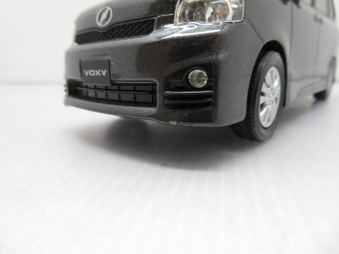 トヨタ VOXY ヴォクシー カラーサンプル ミニカー グレーメタリック 非売品