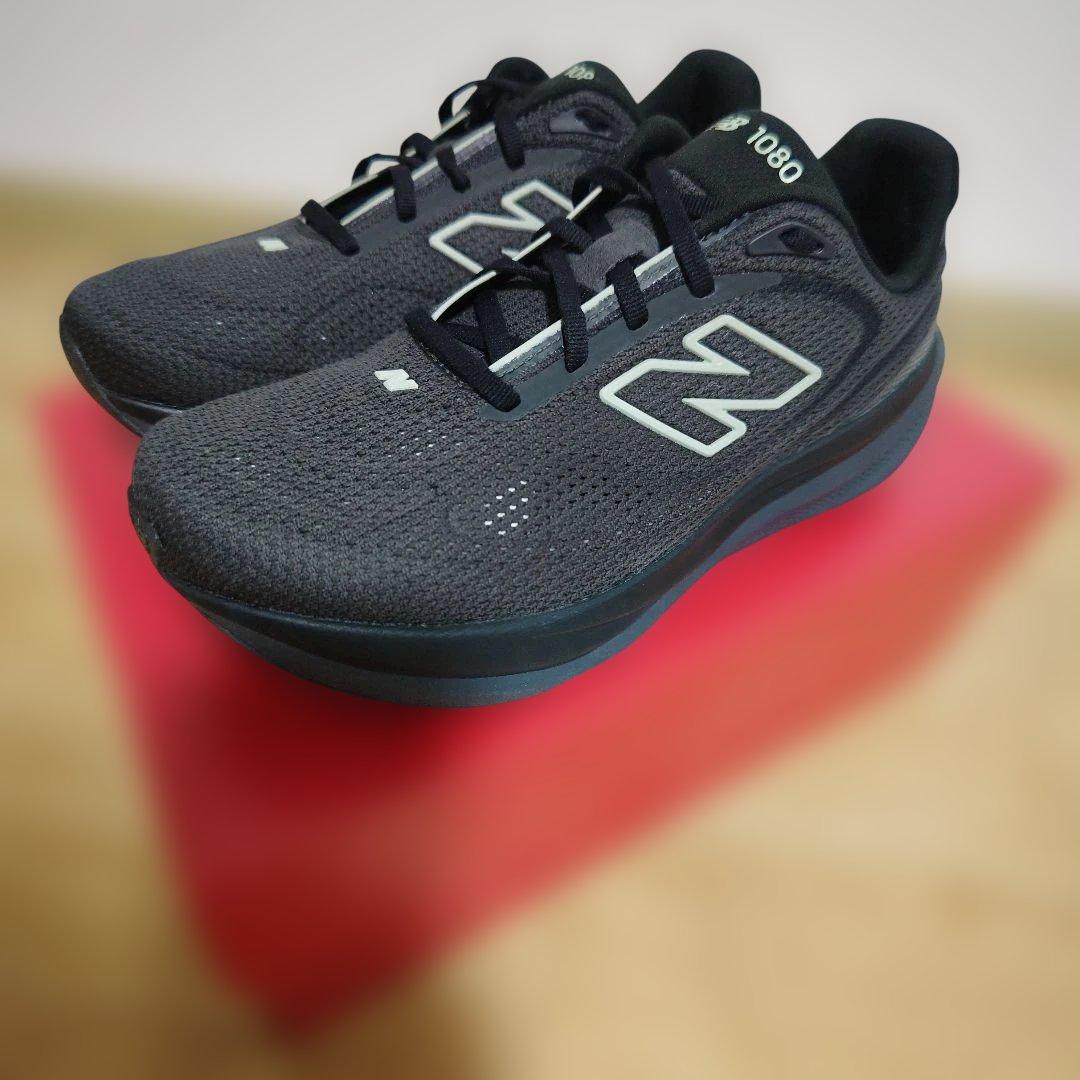 美品New Balance 1080 v15 ブラック メンズ25.5cm2E