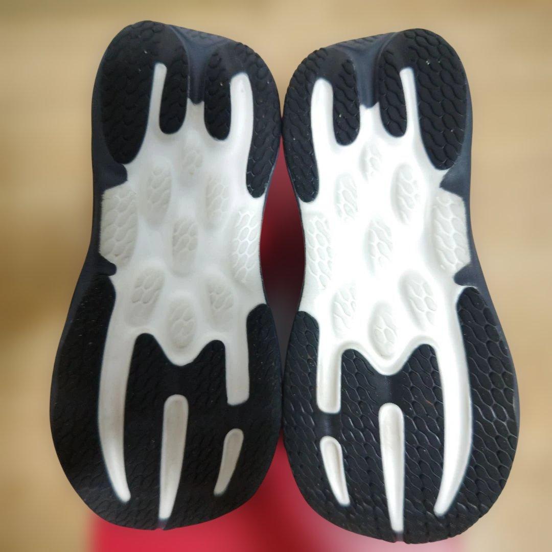 美品New Balance 1080 v15 ブラック メンズ25.5cm2E