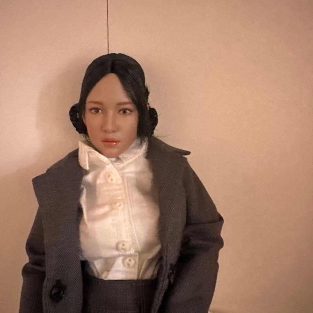 1/6 黒髪 アジア 女性 ヘッド。ボディーは付いてないです。