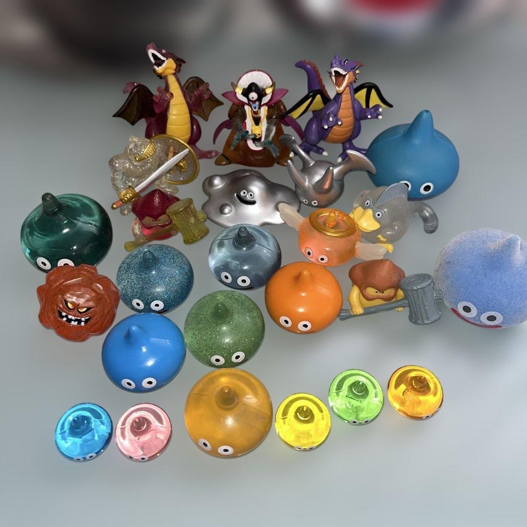 ドラゴンクエスト メタルスライム缶　＋　フィギュア25体