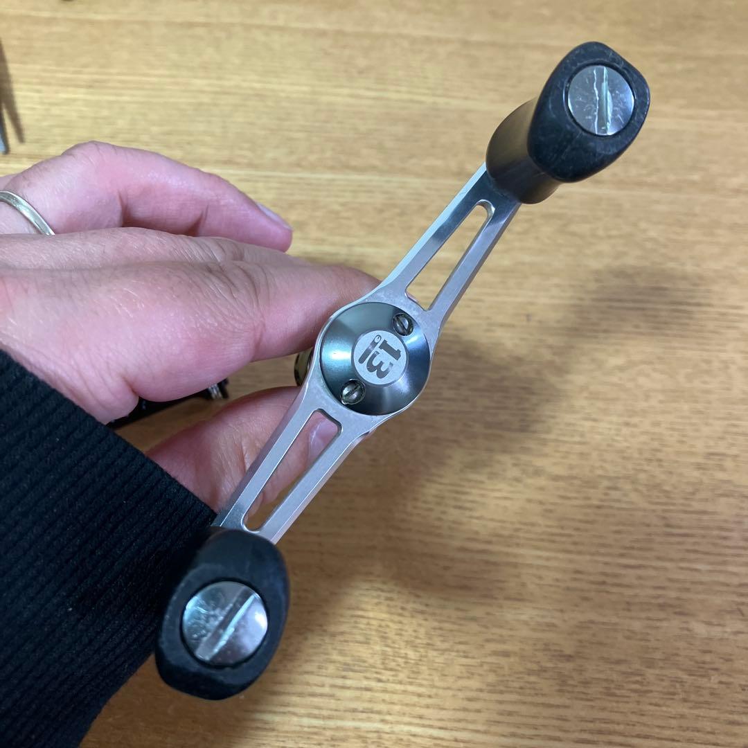 格安　美品　シマノ用　ブリーデン　ダブルハンドル　ゴメクサス　スタンド