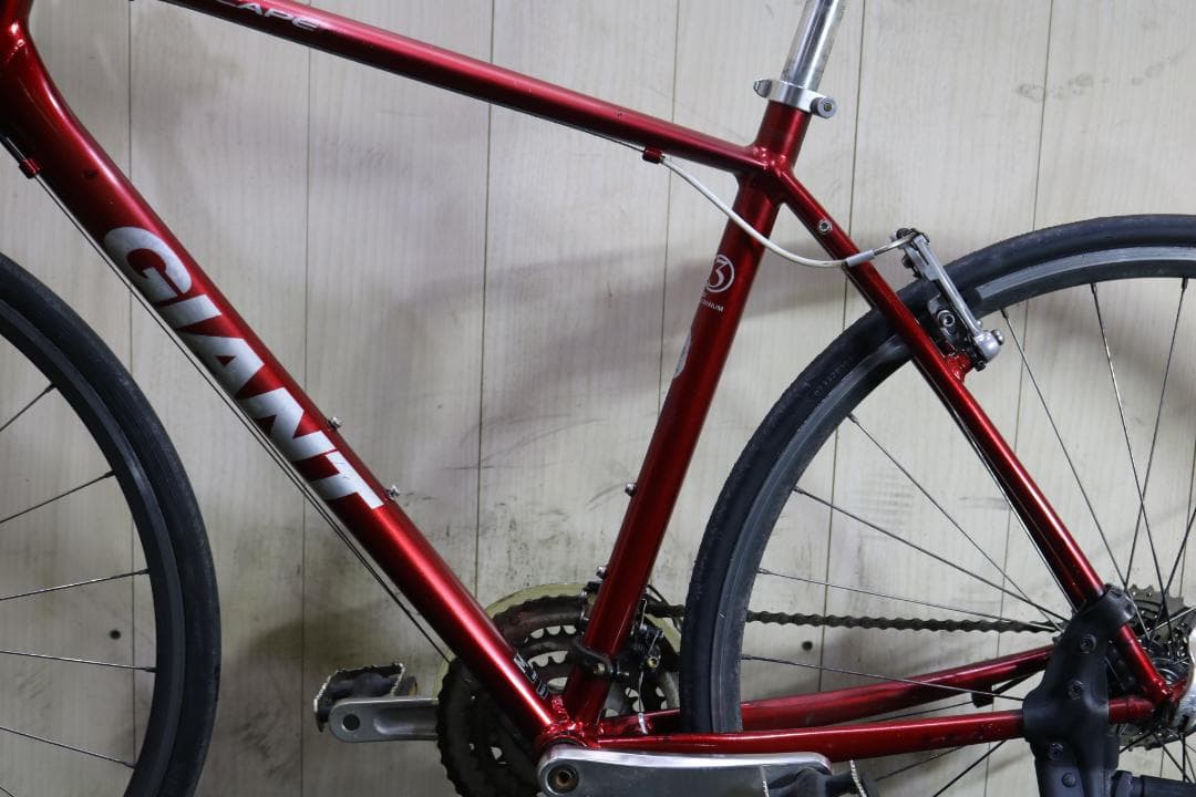 GIANT ESCAPE R3 700C 24速 500mm RED系 クロス