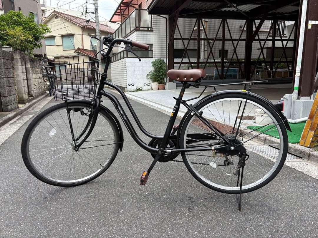 シティサイクル 黒 26インチ　7段変速ギア付き　前カゴ付き