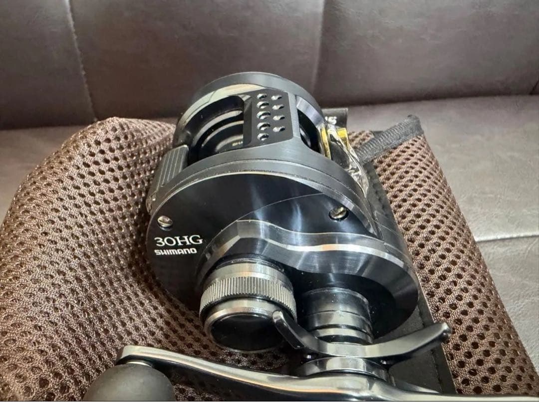 シマノ 24 カルカッタコンクエスト シャローエディション 30HG 極美品