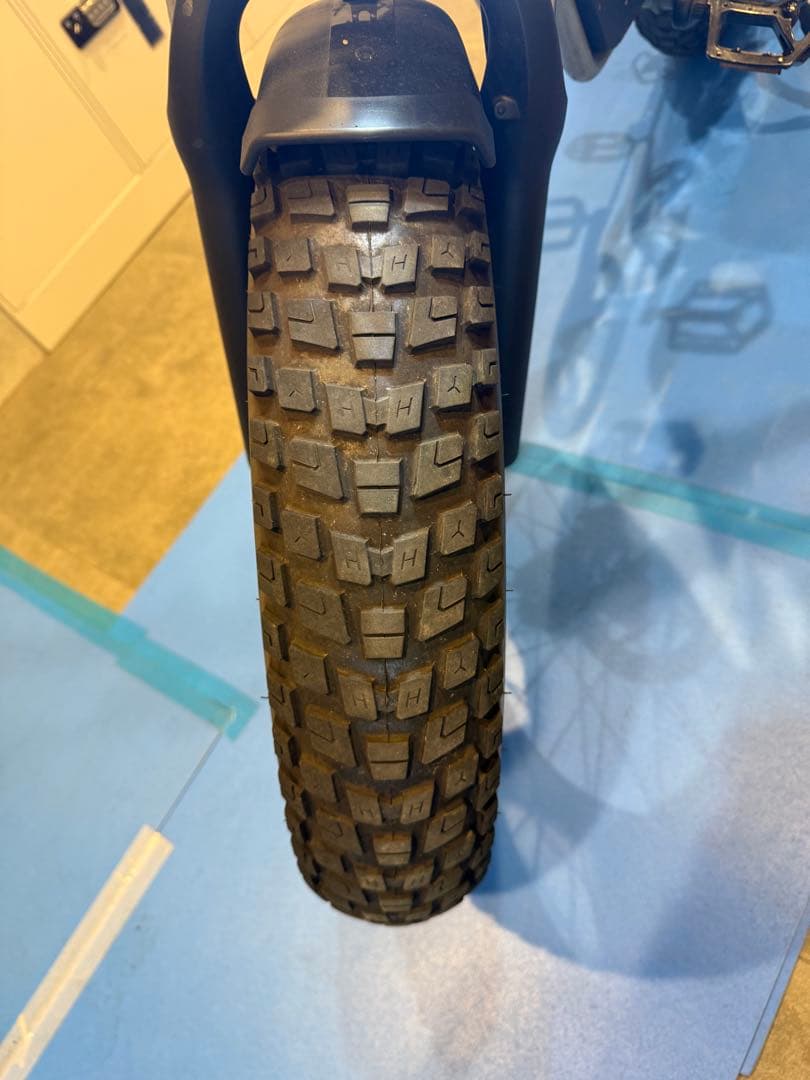 電動アシスト自転車　 super73