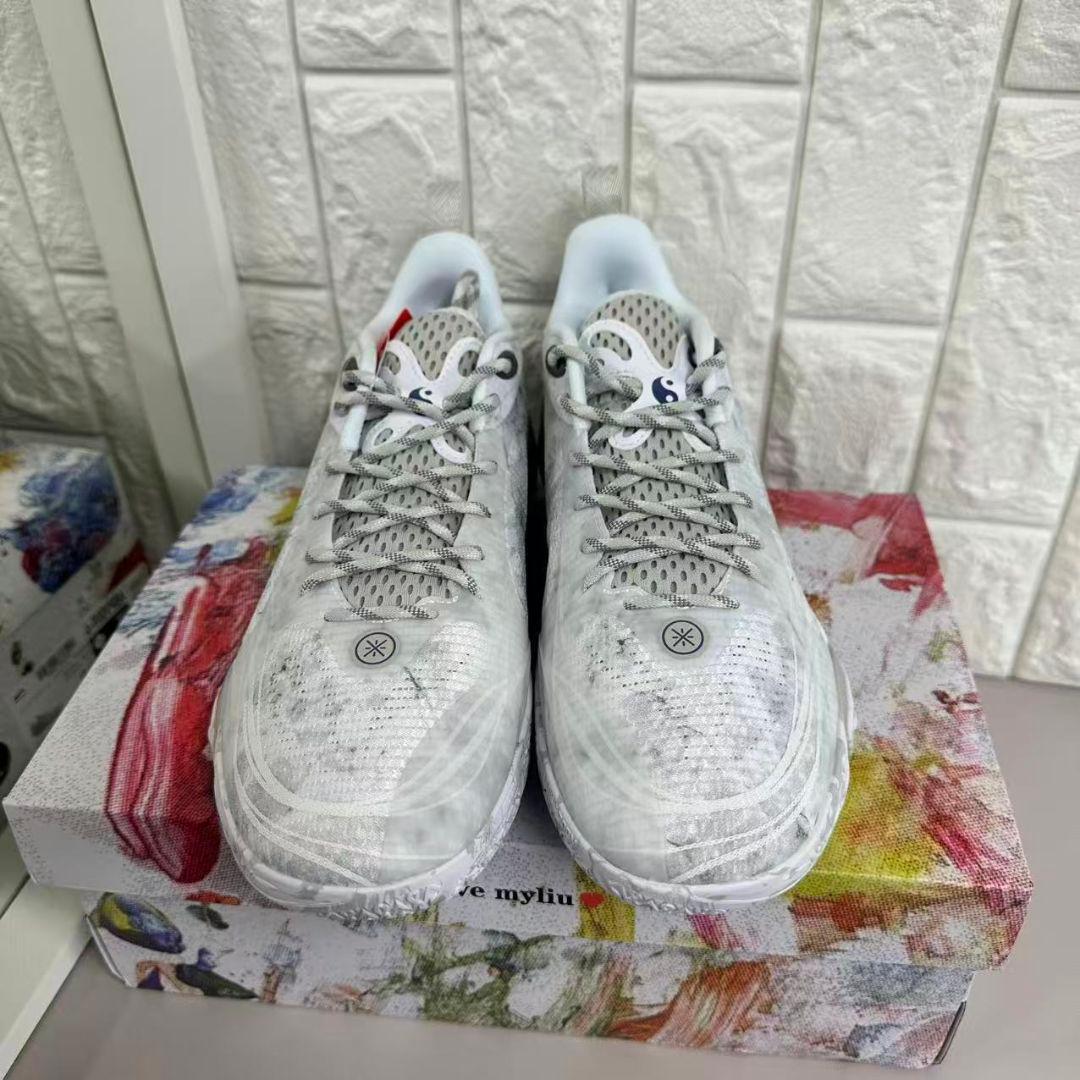 LI−NING Wade Dlo 1 月ノ岩 リーニンウェイド US9.5