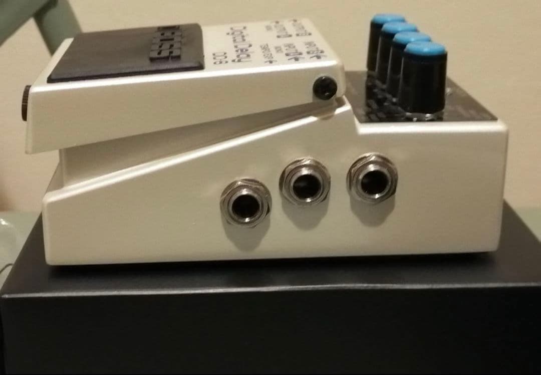 BOSS デジタルディレイ DD-8 ほぼ新品