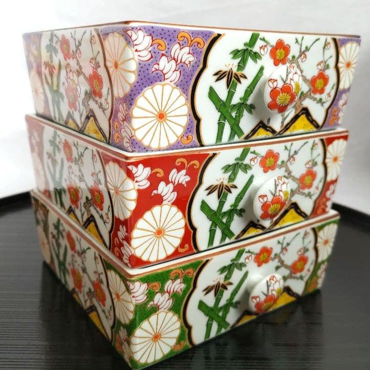 新品　有田焼　古伊万里　手提げ三段重箱　野点遊山箱　色変り中鉢　陶器小物入　箱入