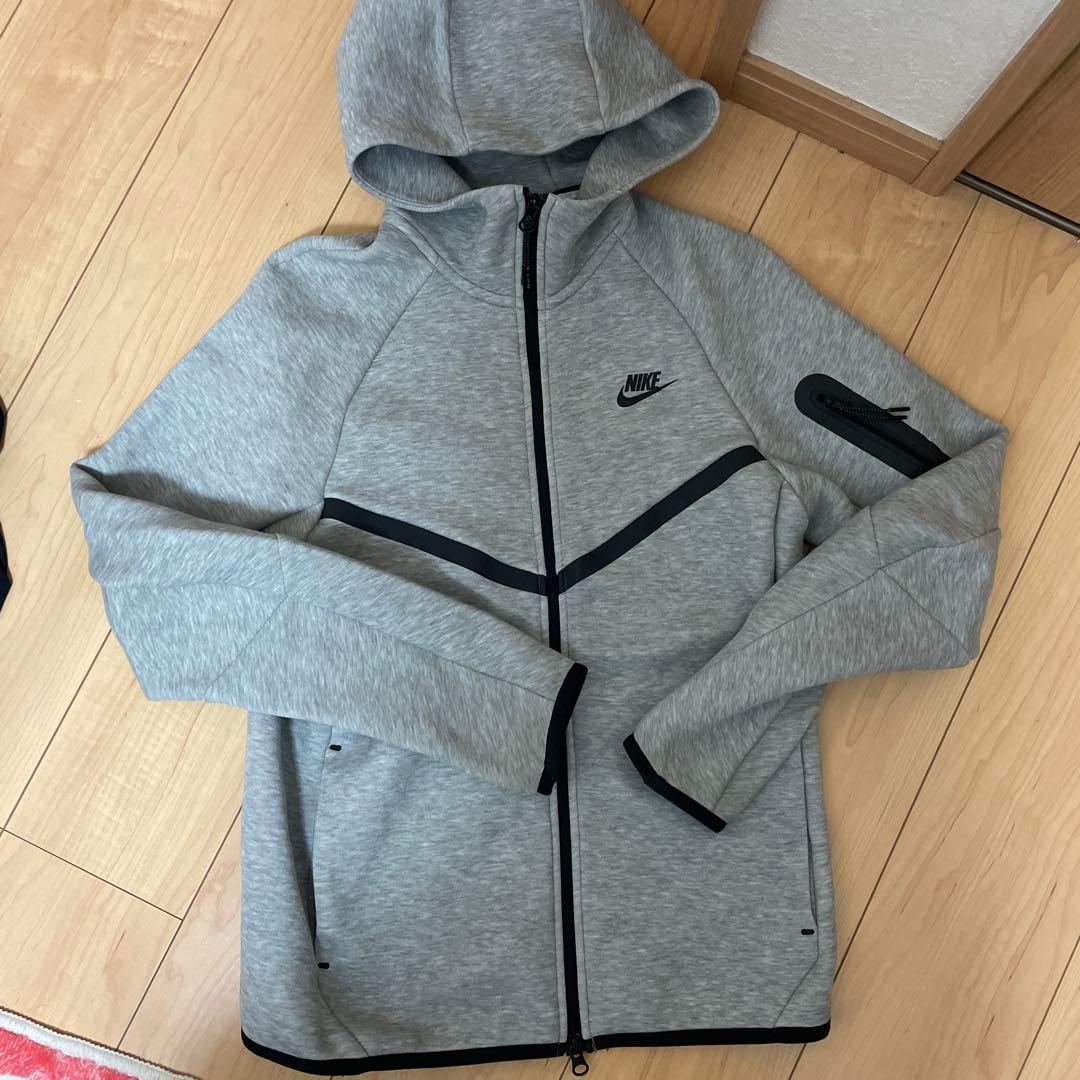 NIKE テックフリース　Sサイズ