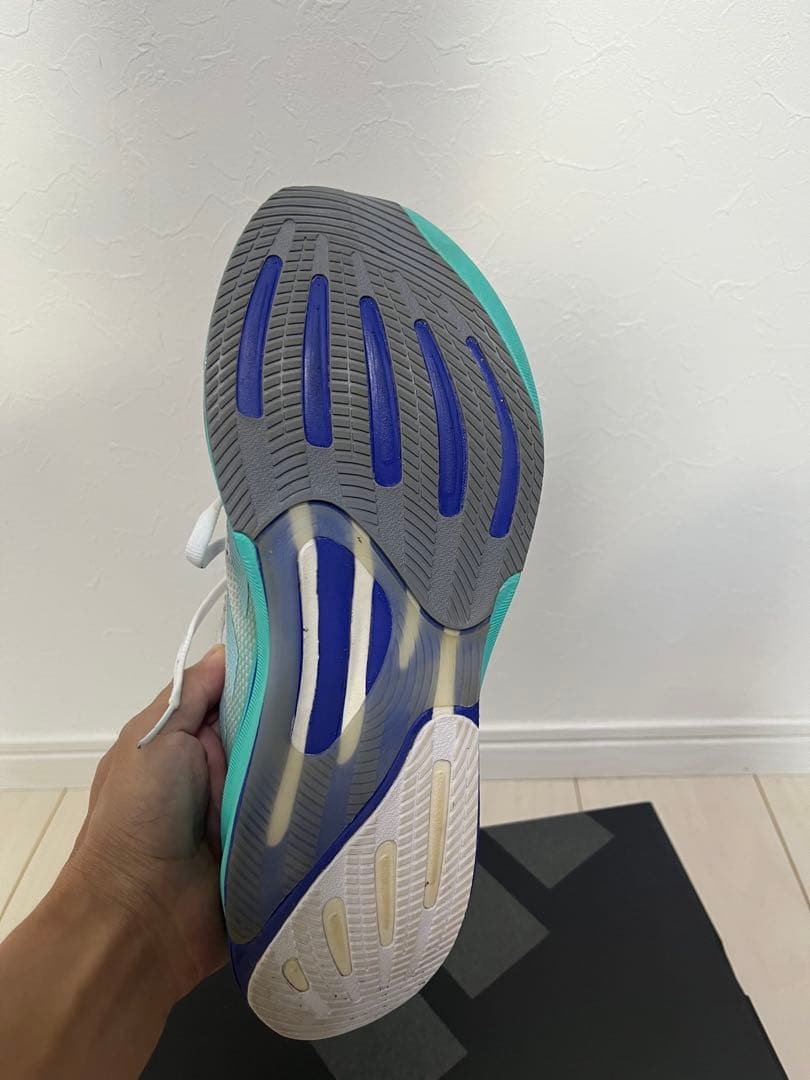 adidas スーパーノヴァ ライズ ランニングシューズ　26.5