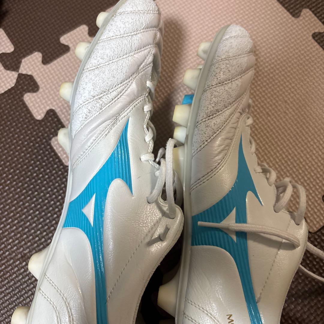 Mizuno Morelia NEO ホワイト/ブルー スパイクシューズ