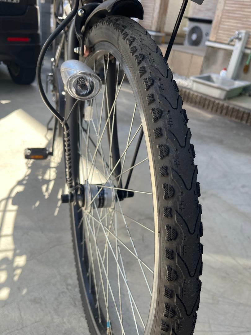 BOLDLINE シティサイクル グレー 前面バスケット付き26インチ自転車