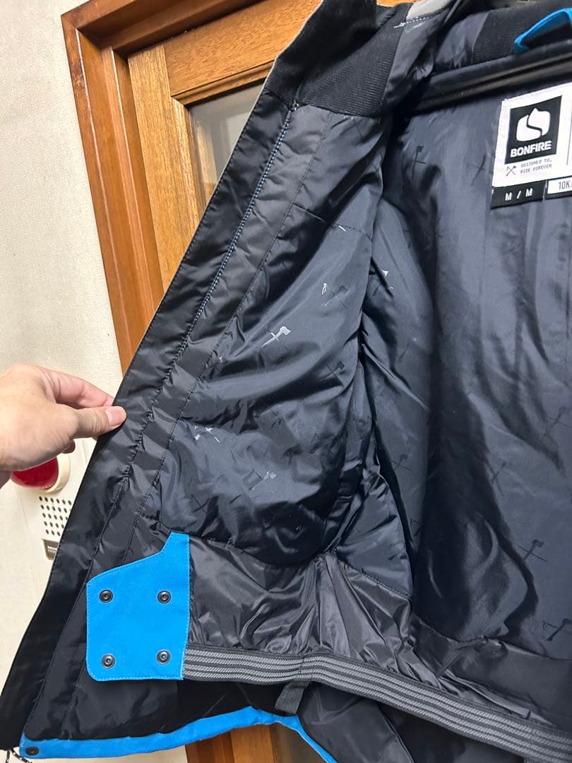 ボーイズボーダー必見［超美品］ボンファイア スノージャケット　ユースM size