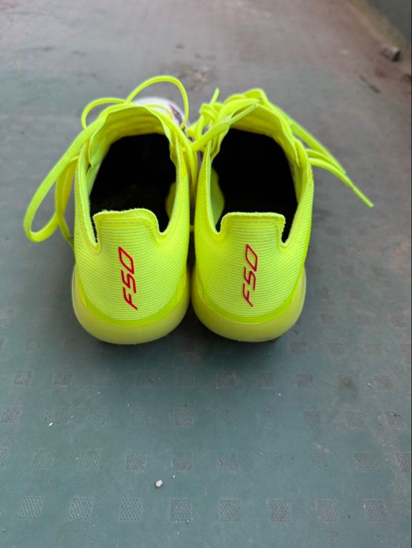 シューズ f50