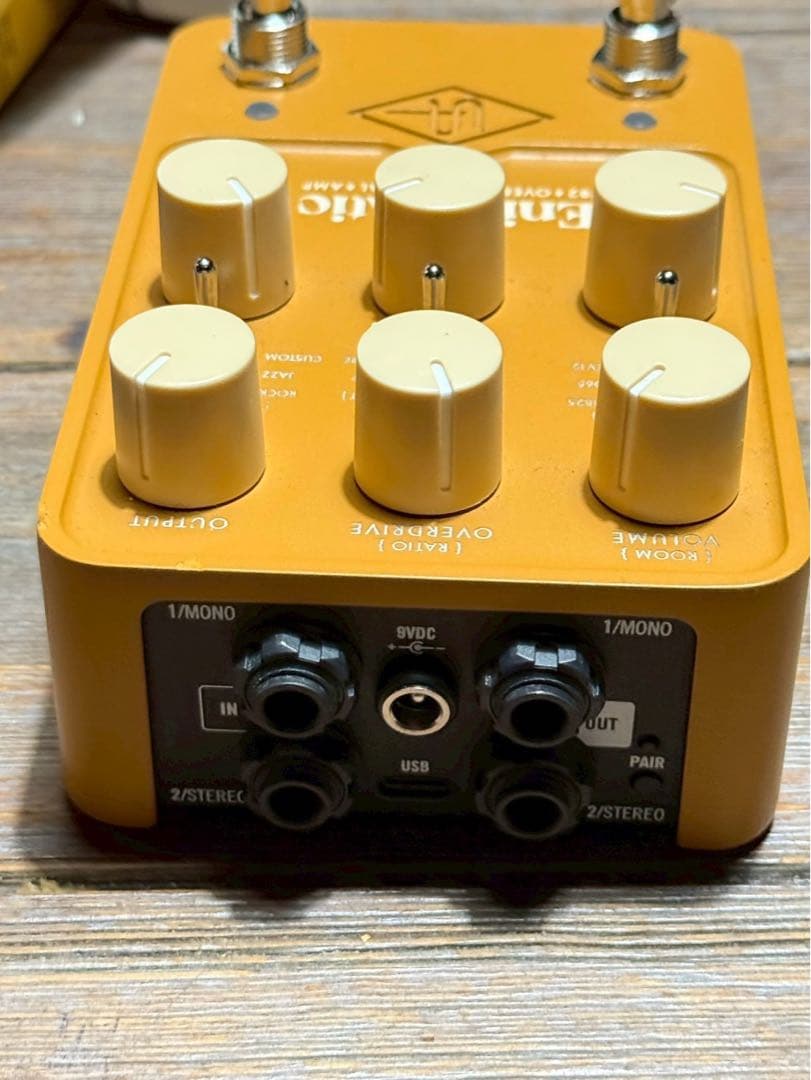 ユニバーサルオーディオ Enigmatic '82 Overdrive Amp