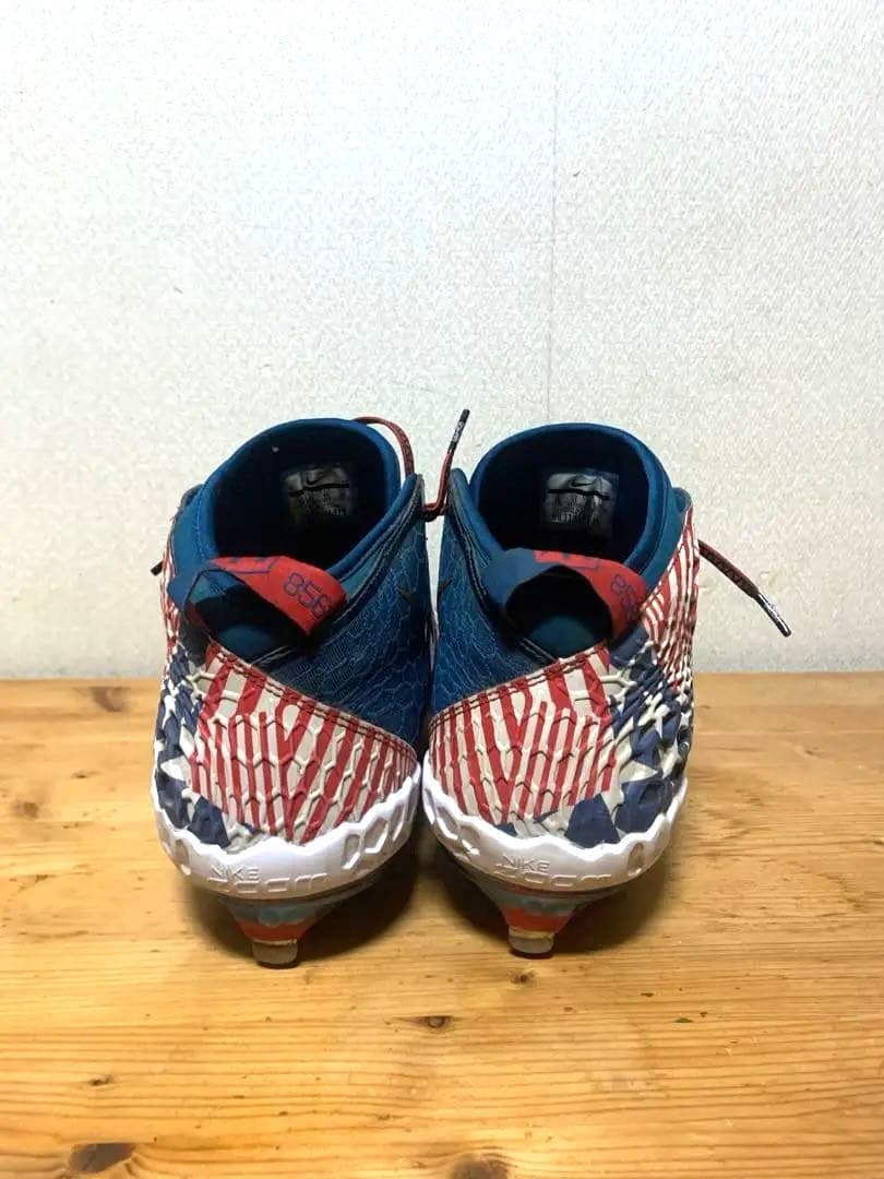 Nike アメリカ国旗デザイン スパイクシューズ